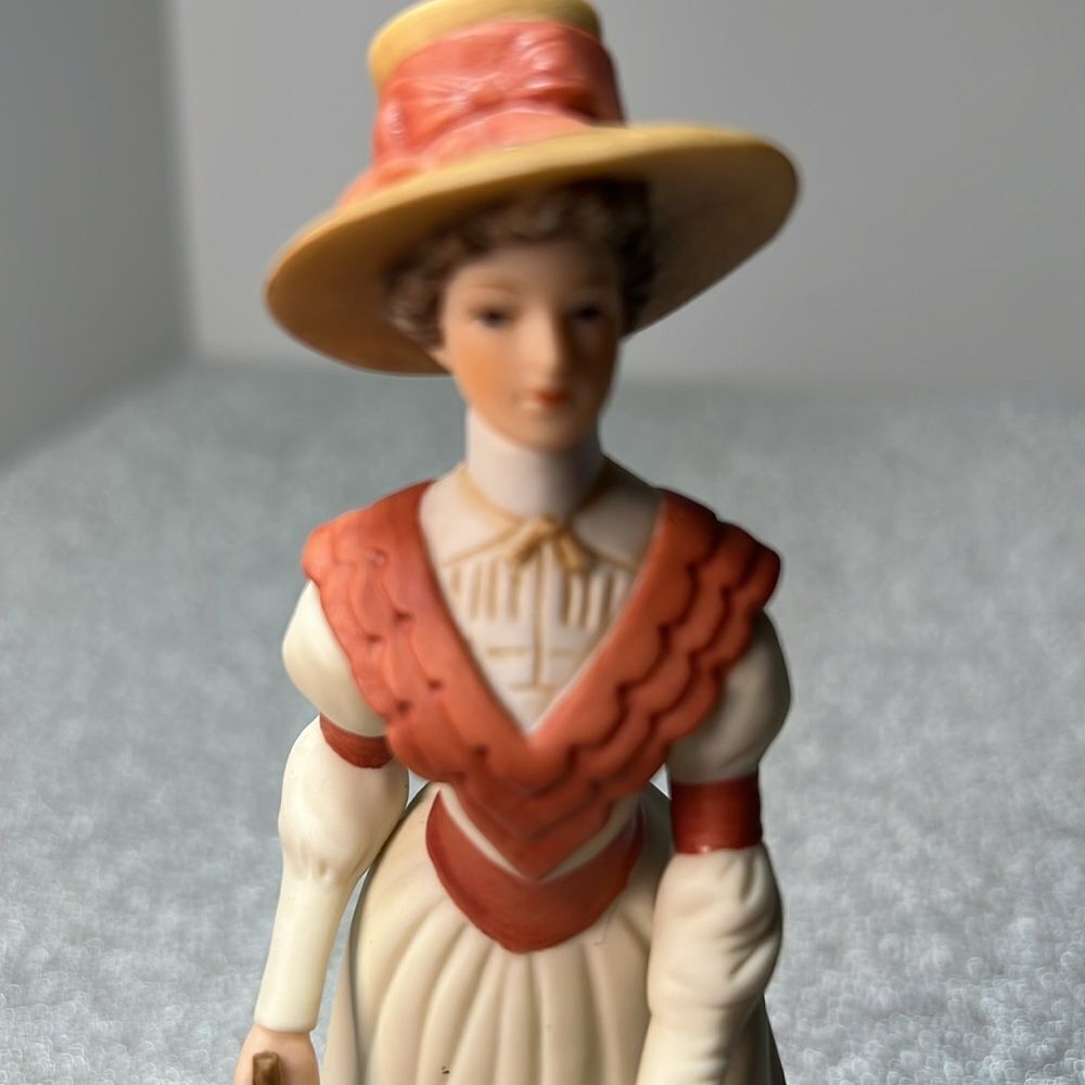 The Great Fashions of History SARAH by Lenox Edwardian Era. KK340 - Picture 4 of 5